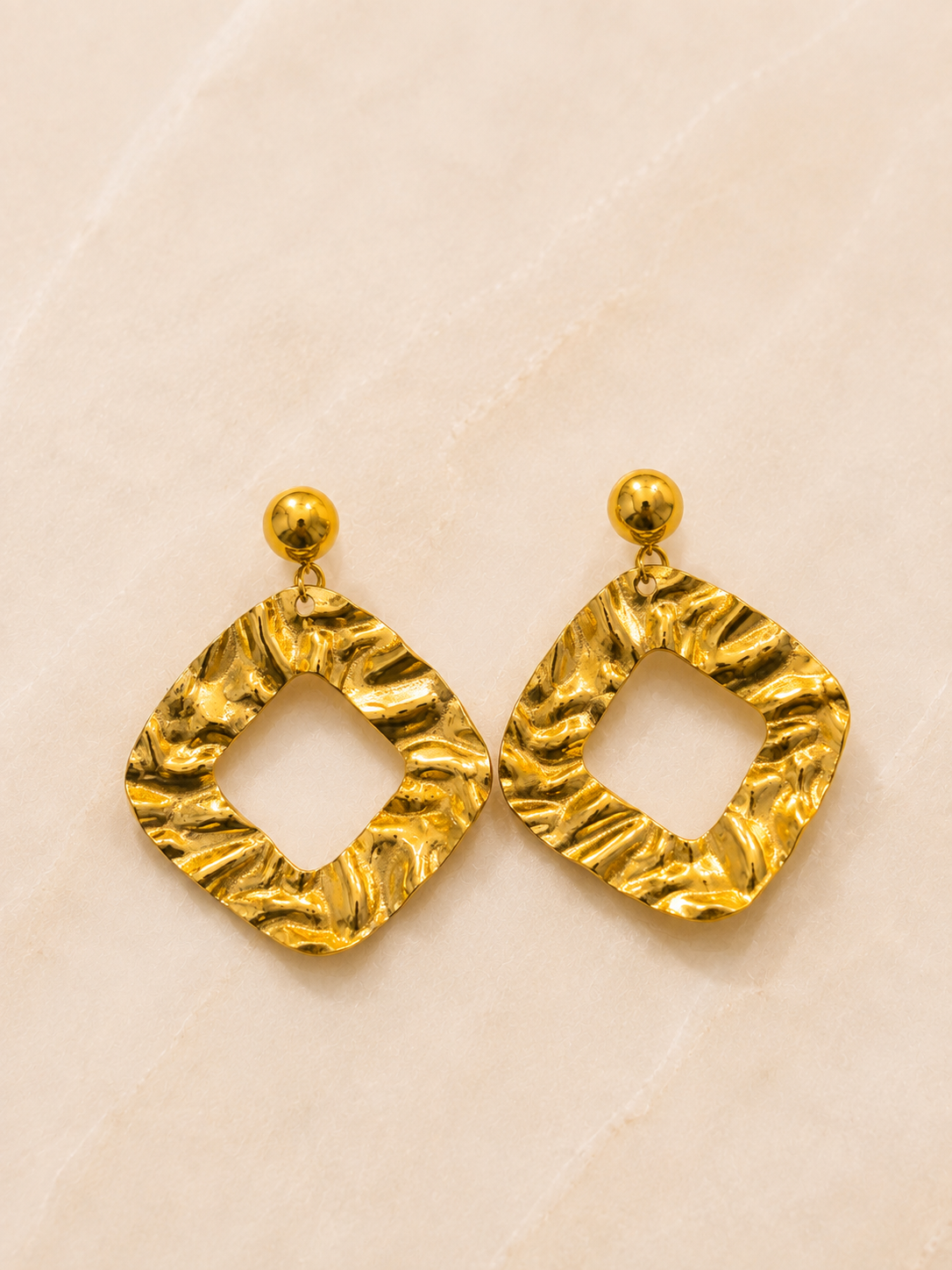 MONICA - Inspired by Effortless Elegance