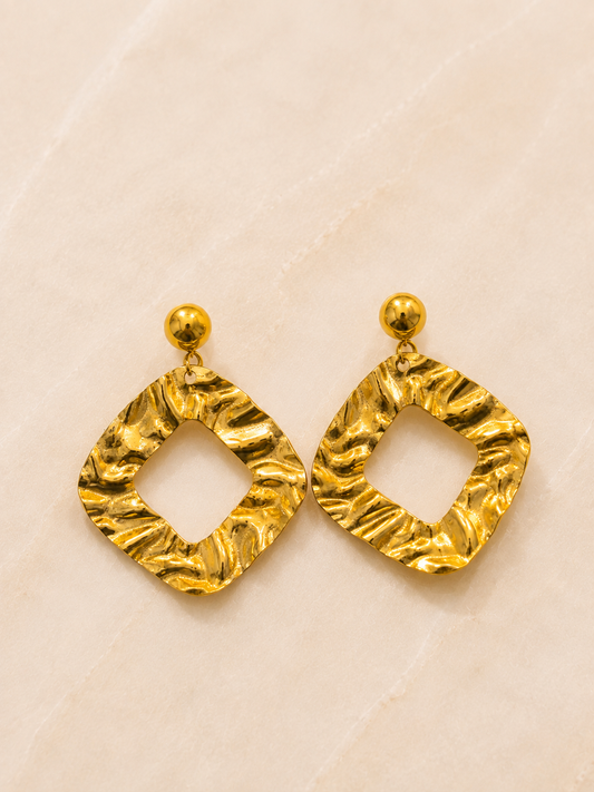 MONICA - Inspired by Effortless Elegance