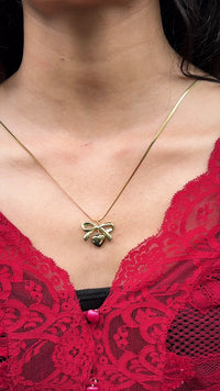 LOVE KNOT